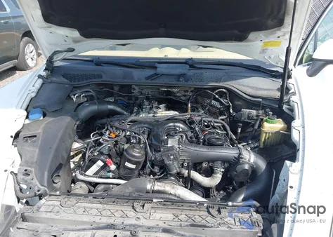 2013 Porsche Cayenne Diesel из США, поврежденный, VIN WP1AF2A24DLA25338